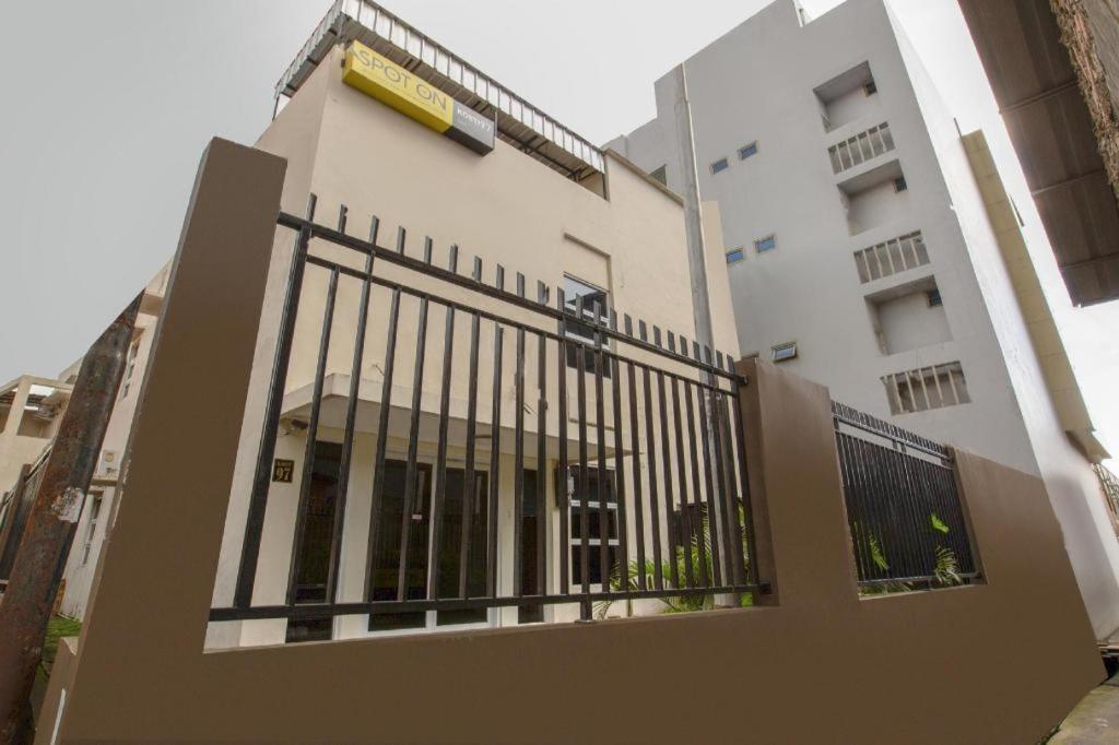 Reddoorz Syariah Near Transmart Mall Palembang Exterior photo