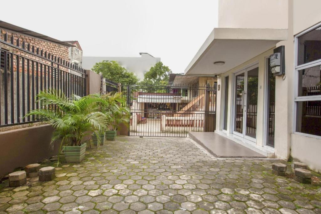 Reddoorz Syariah Near Transmart Mall Palembang Exterior photo