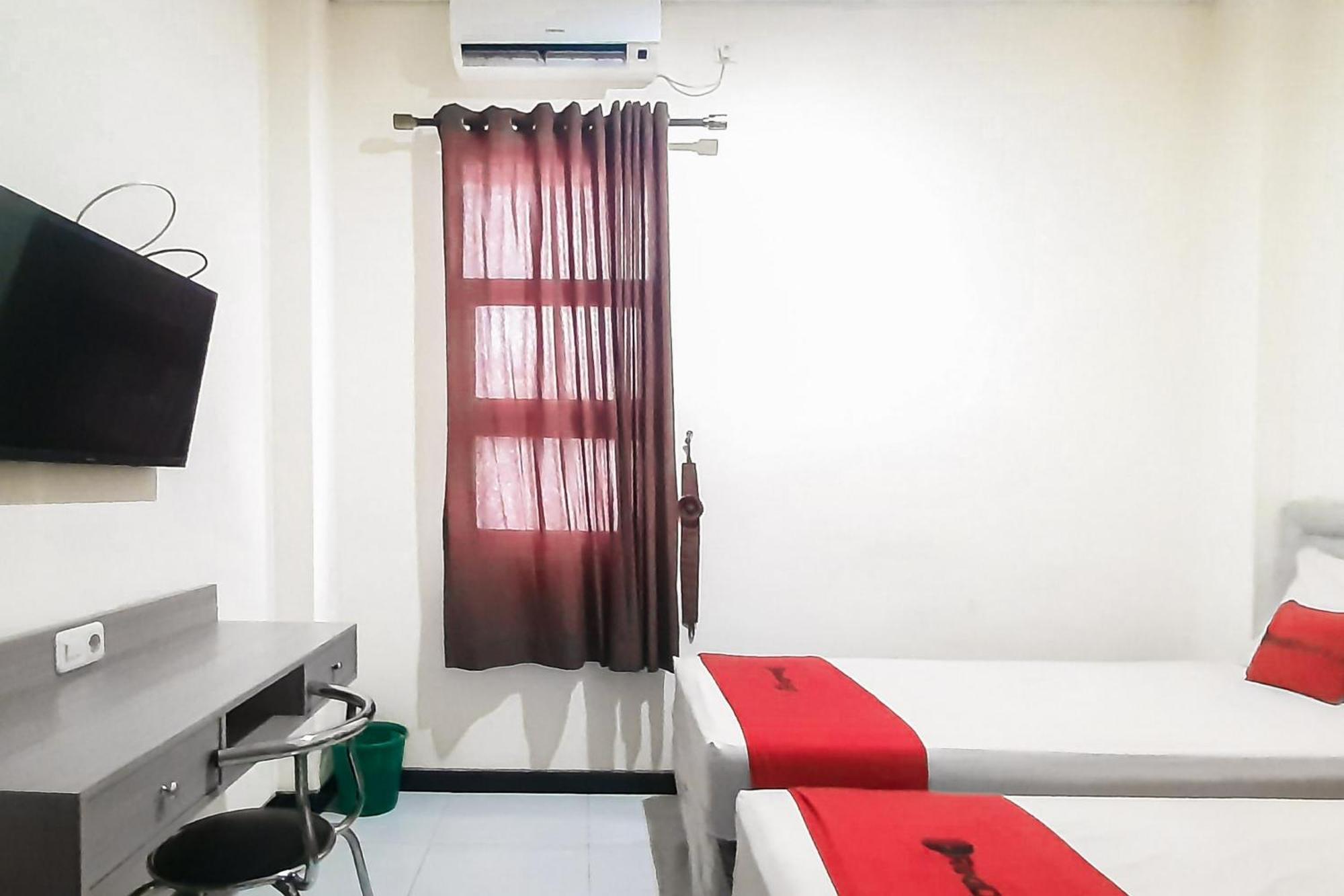 Reddoorz Syariah Near Transmart Mall Palembang Exterior photo